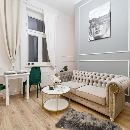 Niron Apartament Dom Z Papieru Sztokholm Пила Экстерьер фото